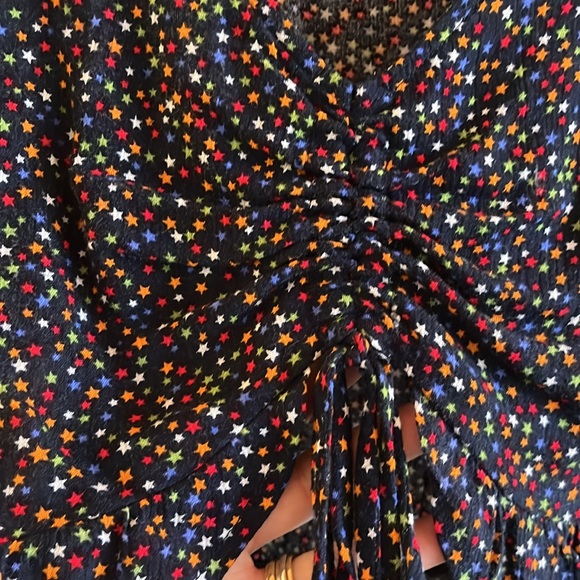 Cropped ruched blouse. Black with multi colored stars. Size Large. - Picture 3 of 3